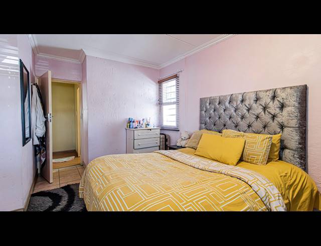 3 BEDROOM TOWNHOUSE FOR SALE IN MULBARTON